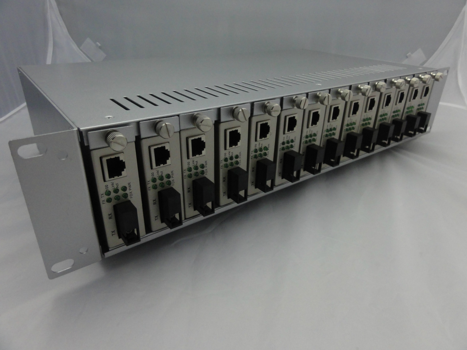 10/100m双纤单模光纤收发器-化工机械设备网